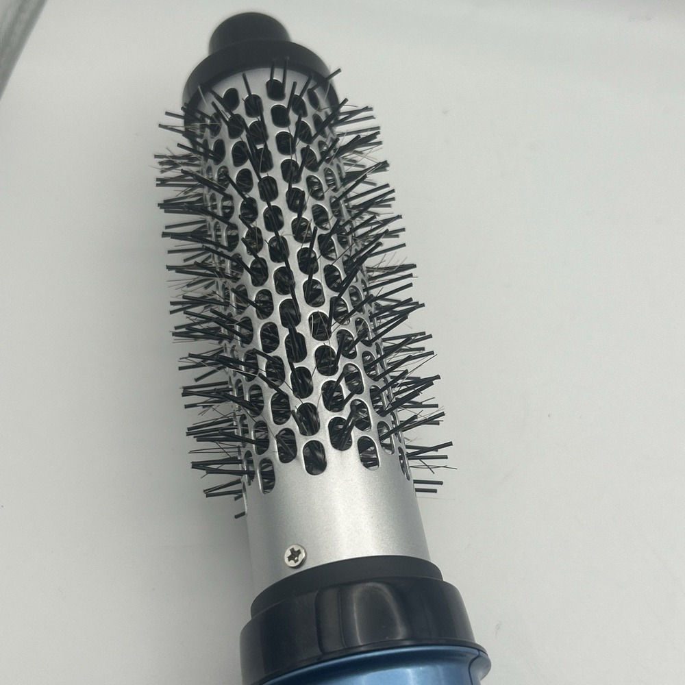 BaBylissPRO Nano Titanium 1.25" Soft Bristle Hot Air Brush - Picture 3 of 5